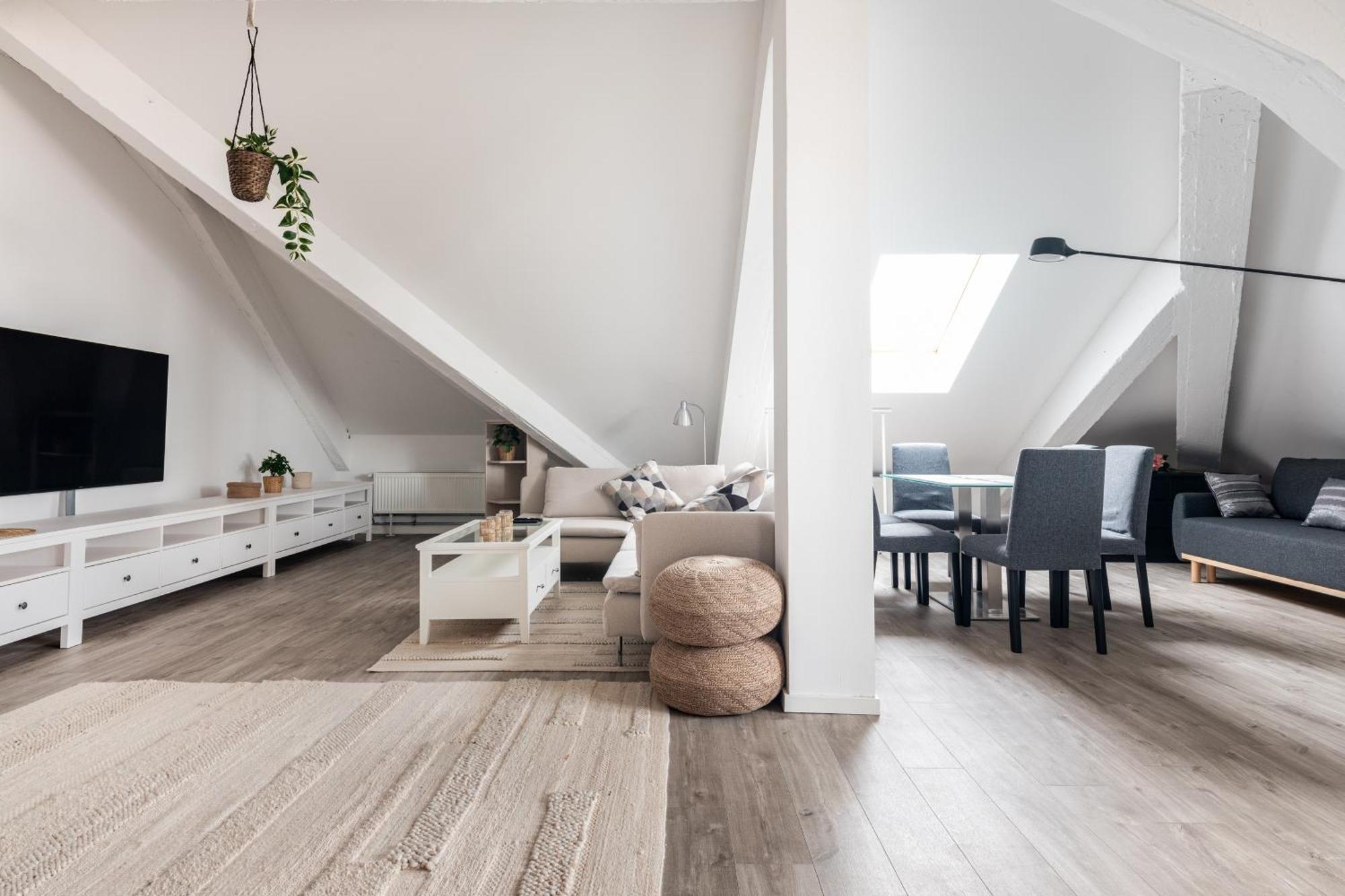 Mint Apartment Ueber Der Stadt Parken Kueche Wifi ベルリン エクステリア 写真